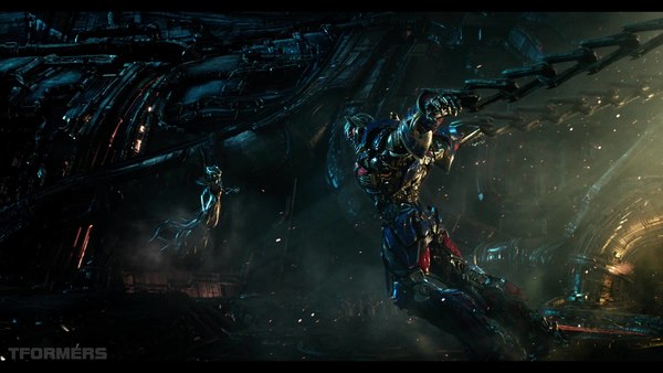 Transformers The Last Knight Theatrical Trailer HD Screenshot Gallery 066 (66 of 788)